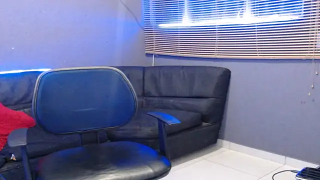 Kuregari xs online show from November 16, 2025, 10:57 pm