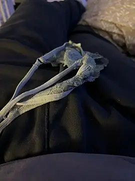 haze1233 online show from January 12, 2026, 1:01 am