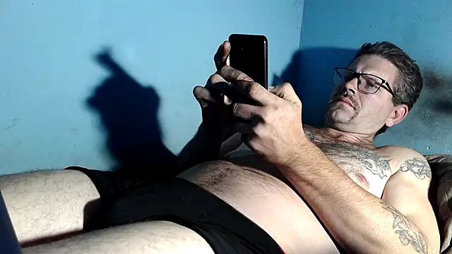 bigdickdaddy6911 online show from November 21, 2025, 2:10 am