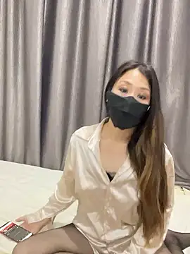 Snapshot of aska1986 chatting on November 17, 2025, 4:22 pm aska1986 online show from November 17, 2025, 4:22 pm