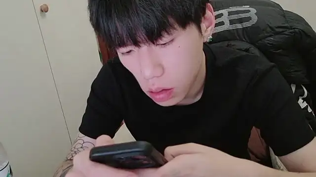 hangzi-0011 online show from January 16, 2026, 12:20 pm