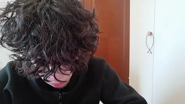 hangzi-0011 online show from October 16, 2025, 1:36 am