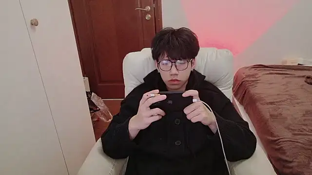 hangzi-0011 online show from January 14, 2026, 11:58 am