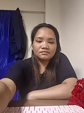 NestleGirl22 online show from April 2, 2026, 1:40 pm