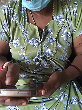 Snapshot of Tamilselviroja- chatting on August 8, 2026, 6:42 am Tamilselviroja- online show from August 8, 2026, 6:42 am