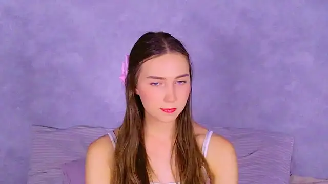 OliviaLay online show from November 24, 2025, 12:16 pm