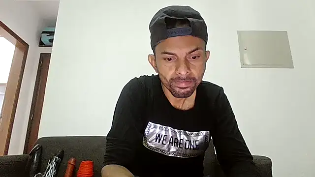 XxvanxX online show from November 9, 2025, 4:00 pm