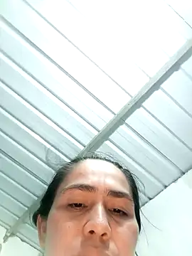 single-mother-indecent- online show from November 8, 2025, 11:30 pm