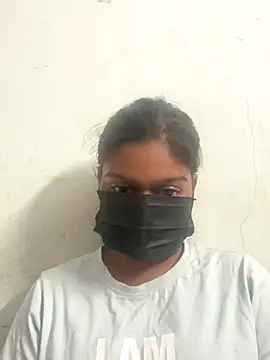 Christy2011 online show from September 28, 2025, 3:08 pm