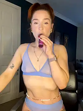 Cherry-L-28 online show from November 13, 2025, 12:42 pm