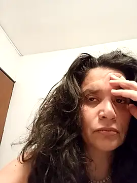 MoritaSalvaj online show from November 18, 2025, 1:32 am