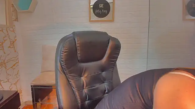 Eily Blunts online show from October 22, 2025, 7:35 pm