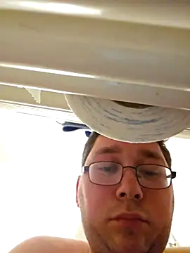 stivi2526 online show from December 4, 2025, 10:09 pm