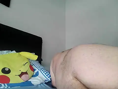 stivi2526 online show from May 13, 2026, 5:47 am
