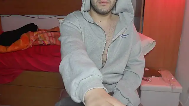 cazzo18cm3 online show from December 20, 2025, 9:34 am