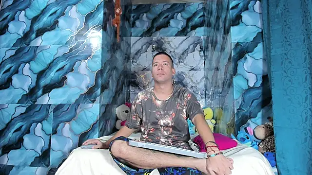 celesteyorucso1 online show from October 17, 2025, 11:06 pm