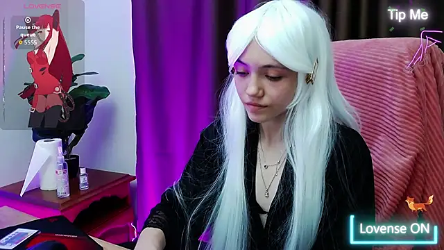 Snapshot of MissKotomiss chatting on September 29, 2025, 6:24 pm MissKotomiss online show from September 29, 2025, 6:24 pm