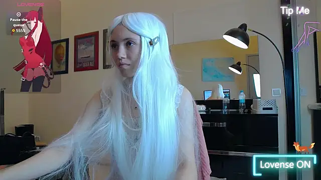 Snapshot of MissKotomiss chatting on October 3, 2025, 8:32 pm MissKotomiss online show from October 3, 2025, 8:32 pm