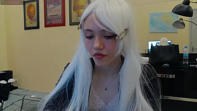 Snapshot of MissKotomiss chatting on October 5, 2025, 9:16 pm MissKotomiss online show from October 5, 2025, 9:16 pm