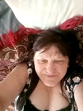 Apeesynka55211 online show from April 23, 2026, 12:29 pm
