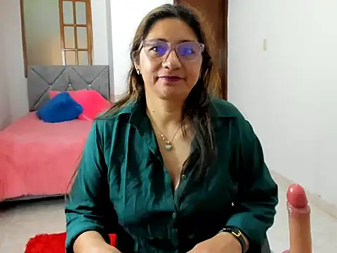 Snapshot of scarlett_mystic chatting on October 10, 2025, 1:56 pm scarlett mystic online show from October 10, 2025, 1:56 pm
