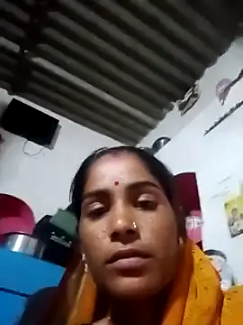 Snapshot of Maya_Rajput5 chatting on October 6, 2025, 4:52 pm Maya Rajput5 online show from October 6, 2025, 4:52 pm