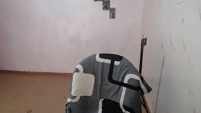 Snapshot of SexyDolly777 chatting on November 3, 2025, 6:33 pm SexyDolly777 online show from November 3, 2025, 6:33 pm