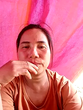 Snapshot of meomeo-baby chatting on October 17, 2025, 4:49 am meomeo-baby online show from October 17, 2025, 4:49 am
