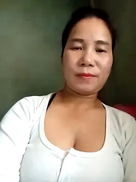 Snapshot of meomeo-baby chatting on October 7, 2025, 7:42 am meomeo-baby online show from October 7, 2025, 7:42 am