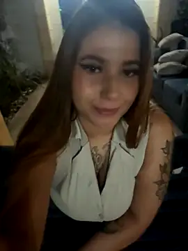 Snapshot of violeticafox chatting on November 8, 2025, 5:55 am violeticafox online show from November 8, 2025, 5:55 am