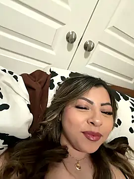 bunnygorl12 online show from May 28, 2026, 4:09 am