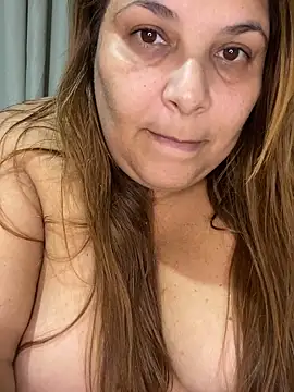 Snapshot of Livpoppe chatting on May 23, 2026, 1:26 am Livpoppe online show from May 23, 2026, 1:26 am