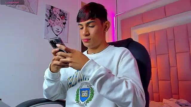 cherub  online show from December 17, 2025, 4:06 am