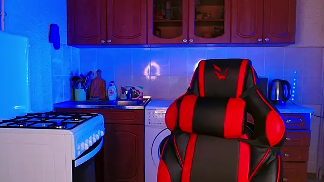 jeffreyue online show from November 24, 2025, 2:39 pm