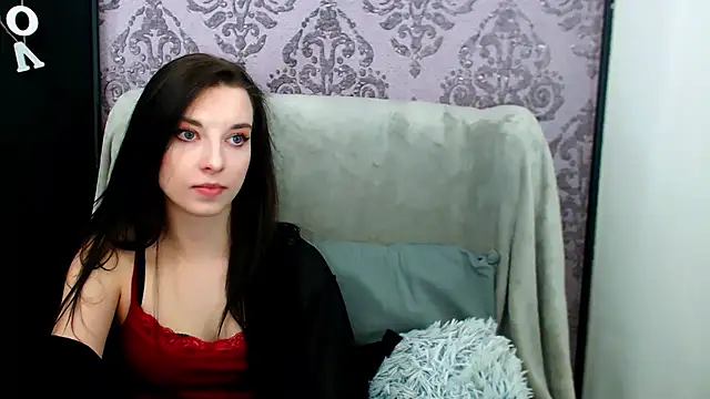 DominantLuna online show from April 29, 2026, 5:30 pm