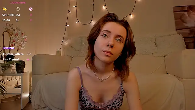 shyina meow online show from January 7, 2026, 3:06 pm