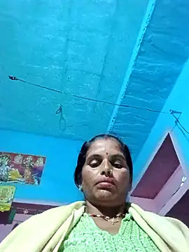 Mohni cute online show from October 28, 2025, 1:21 pm