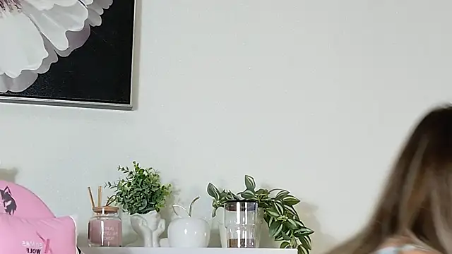 CassieMiles online show from November 13, 2025, 4:05 am