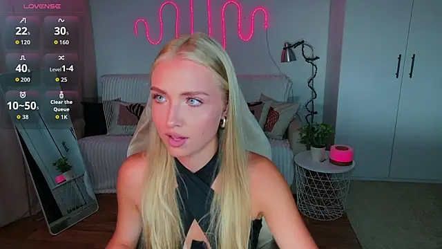 TessaGrays online show from July 7, 2026, 2:31 pm