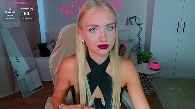 TessaGrays online show from July 12, 2026, 11:55 am