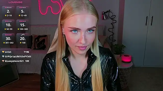 TessaGrays online show from May 31, 2026, 6:09 pm