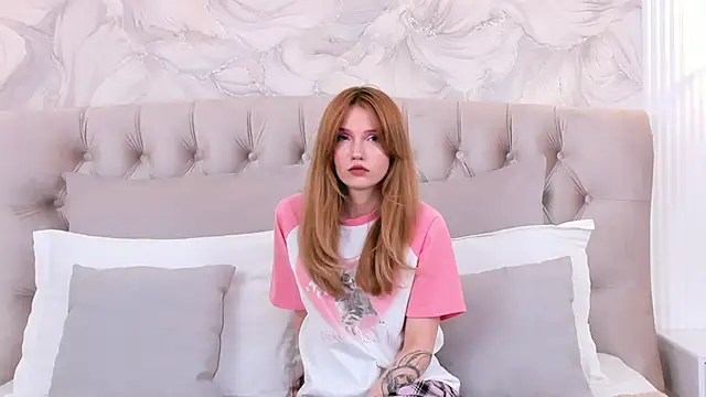 Snapshot of MelissaLiss chatting on February 4, 2026, 3:18 pm MelissaLiss online show from February 4, 2026, 3:18 pm