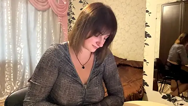 Snapshot of HoneyRose333 chatting on October 10, 2025, 8:37 am HoneyRose333 online show from October 10, 2025, 8:37 am