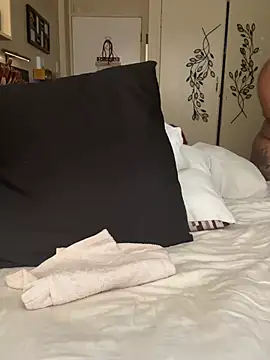 Snapshot of CynnxxxBarb chatting on February 4, 2026, 6:19 am CynnxxxBarb online show from February 4, 2026, 6:19 am