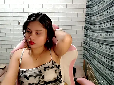 pinay old lover online show from October 18, 2025, 3:14 pm