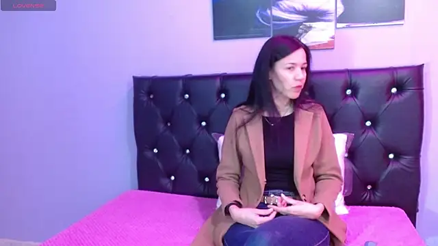 Jazmin ny online show from October 21, 2025, 2:05 pm