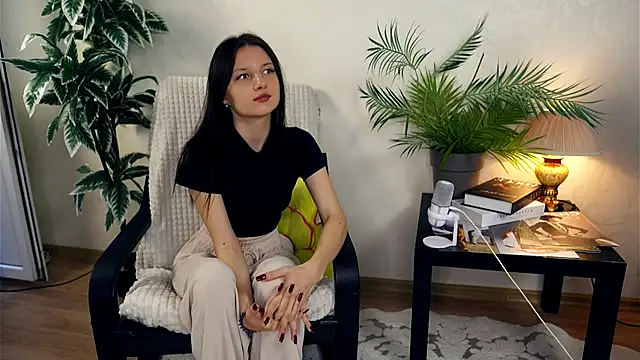 Snapshot of JanellHousen chatting on October 7, 2025, 5:41 am JanellHousen online show from October 7, 2025, 5:41 am