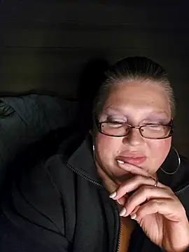 Snapshot of Budd_Bunney chatting on October 22, 2025, 4:23 am Budd Bunney online show from October 22, 2025, 4:23 am