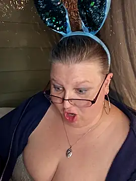 Snapshot of Budd_Bunney chatting on February 11, 2026, 4:23 am Budd Bunney online show from February 11, 2026, 4:23 am