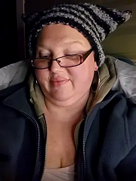 Snapshot of Budd_Bunney chatting on November 17, 2025, 4:05 am Budd Bunney online show from November 17, 2025, 4:05 am